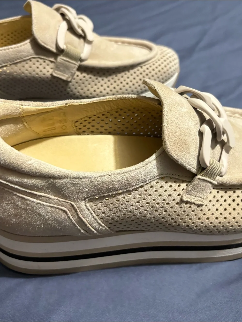 NWT SOFTWAVES Beige Suede Perforated Loafers with Chain Accent size; 7 for women